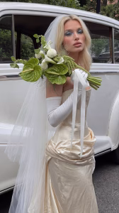 WEDDING BOUQUET W03
