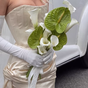 WEDDING BOUQUET W10