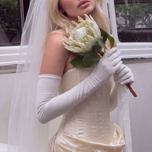 WEDDING BOUQUET W34